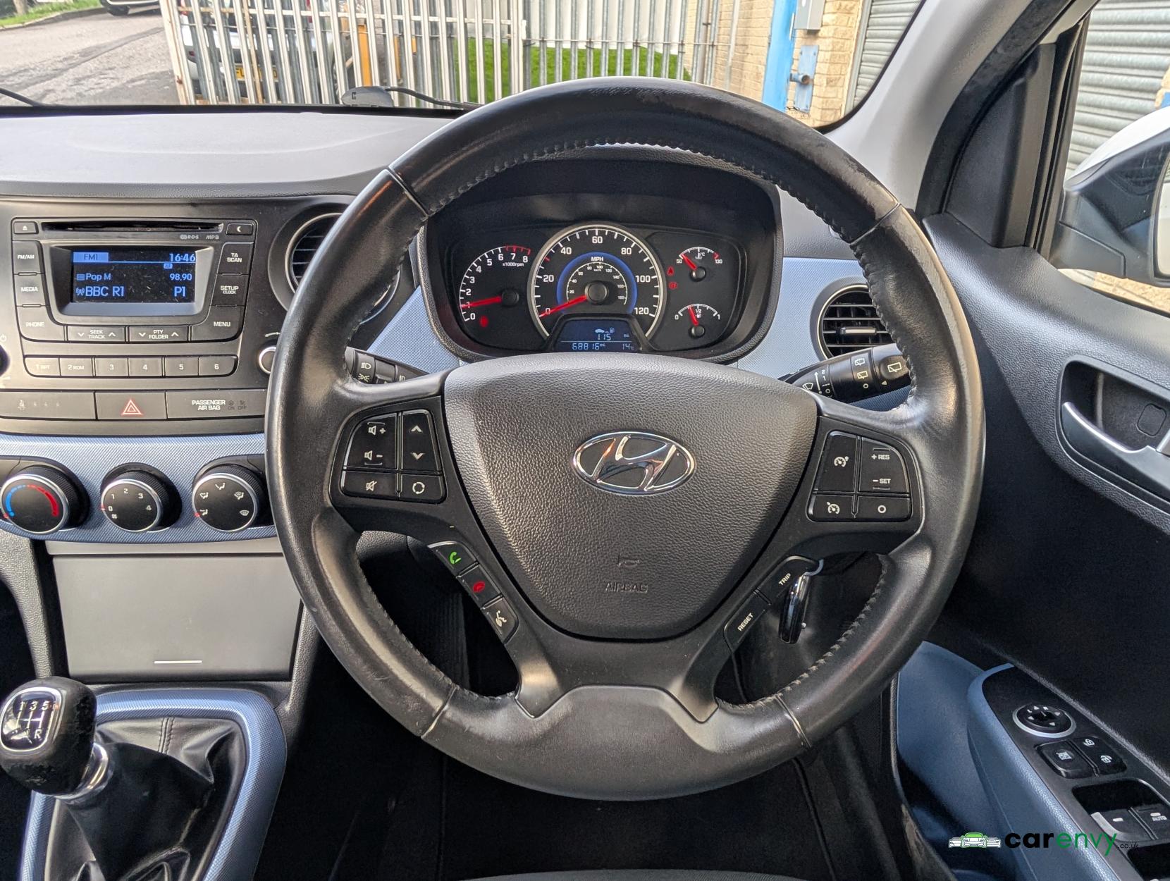 Hyundai i10 1.0 Premium Hatchback 5dr Petrol Manual Euro 5 (66 ps)
