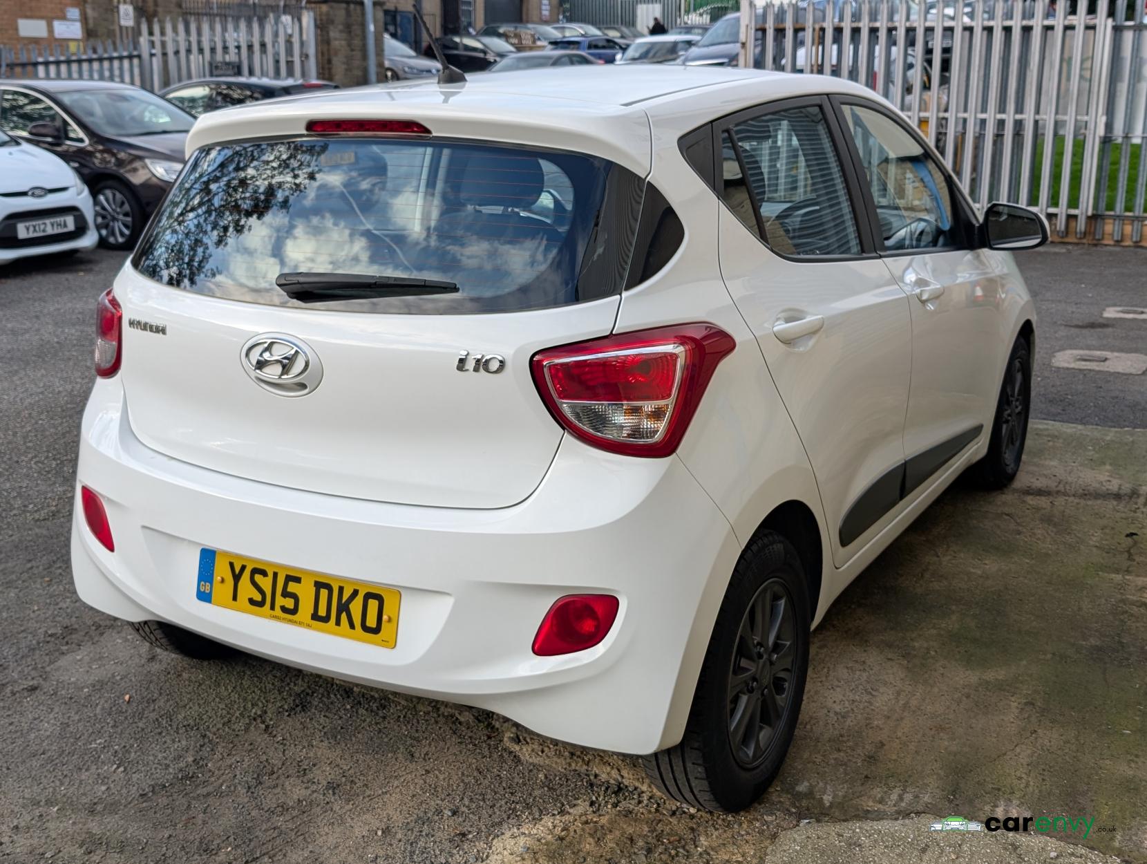 Hyundai i10 1.0 Premium Hatchback 5dr Petrol Manual Euro 5 (66 ps)