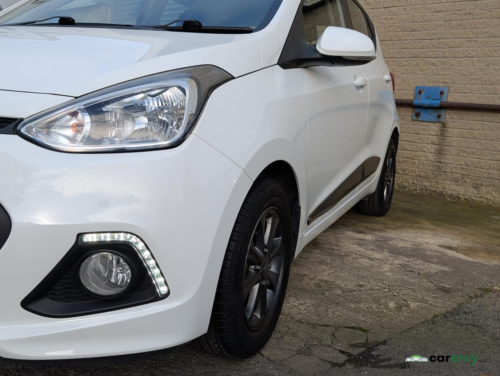 Hyundai i10 1.0 Premium Hatchback 5dr Petrol Manual Euro 5 (66 ps)