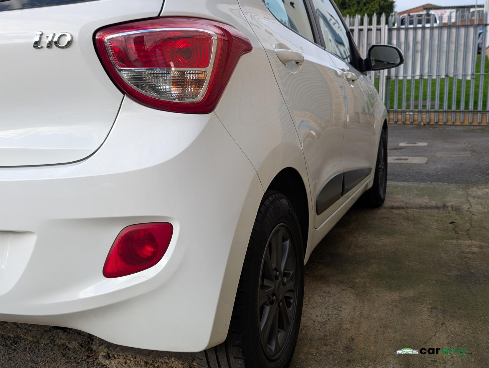 Hyundai i10 1.0 Premium Hatchback 5dr Petrol Manual Euro 5 (66 ps)
