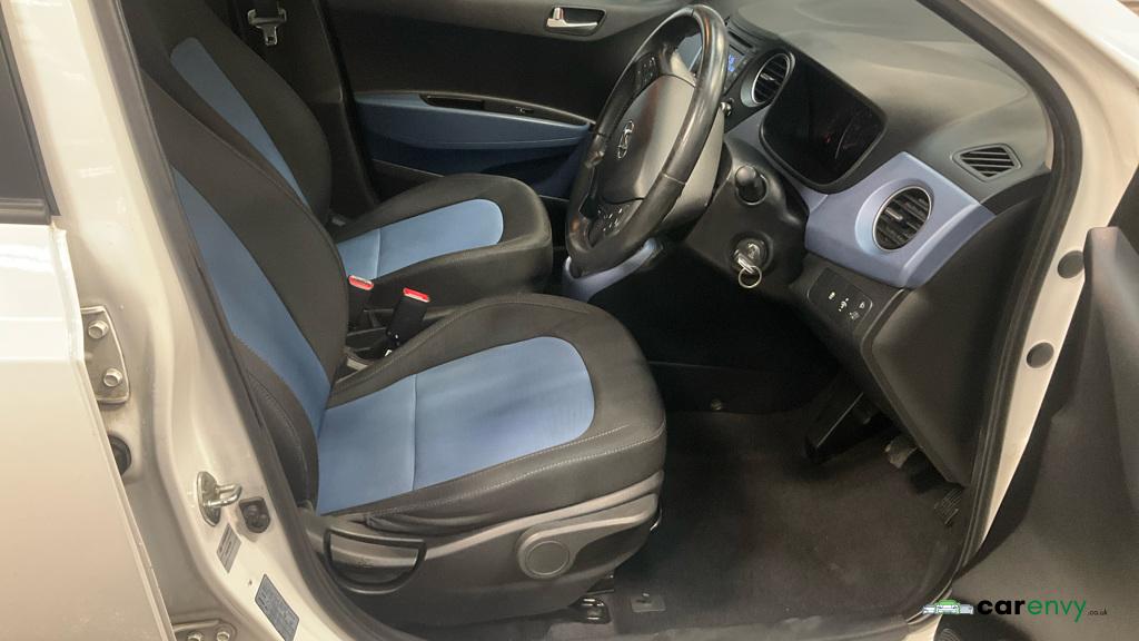 Hyundai i10 1.0 Premium Hatchback 5dr Petrol Manual Euro 5 (66 ps)