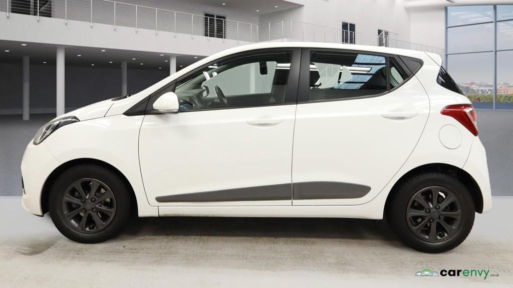 Hyundai i10 1.0 Premium Hatchback 5dr Petrol Manual Euro 5 (66 ps)