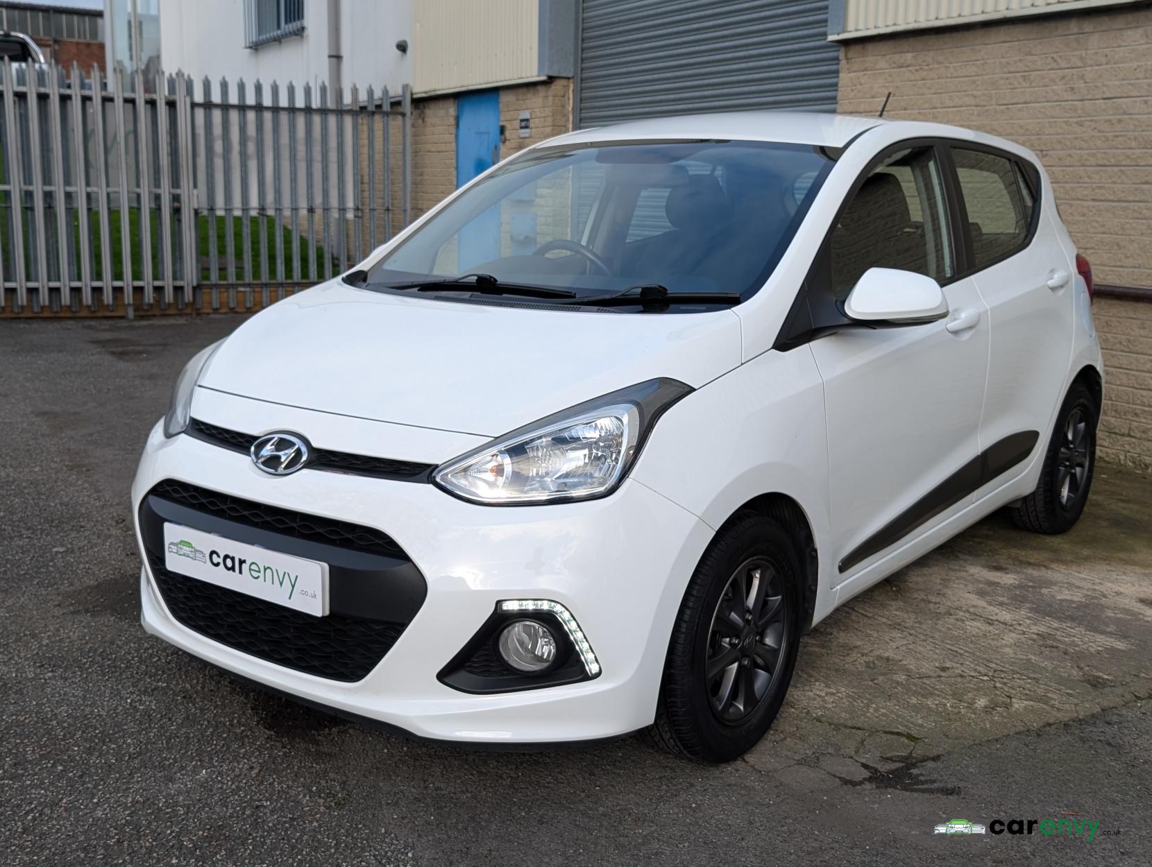 Hyundai i10 1.0 Premium Hatchback 5dr Petrol Manual Euro 5 (66 ps)