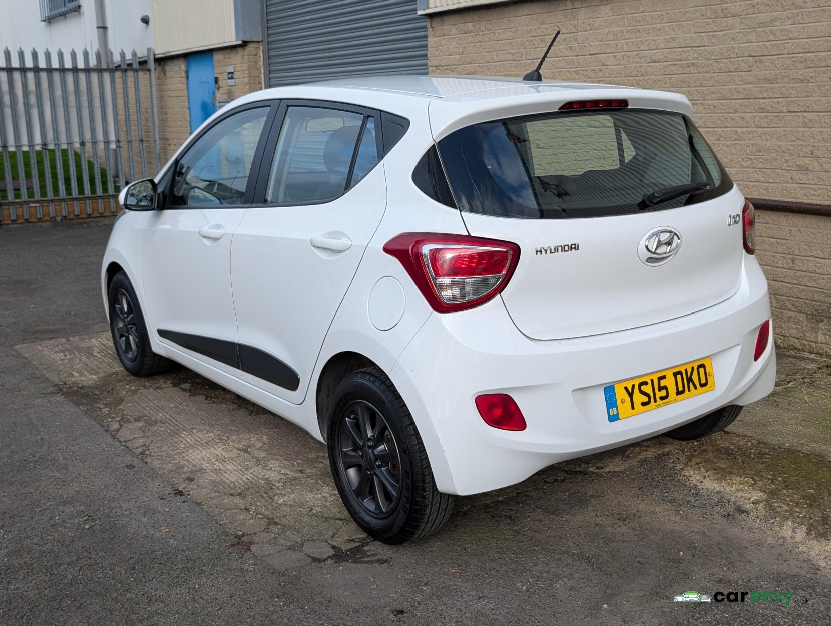 Hyundai i10 1.0 Premium Hatchback 5dr Petrol Manual Euro 5 (66 ps)