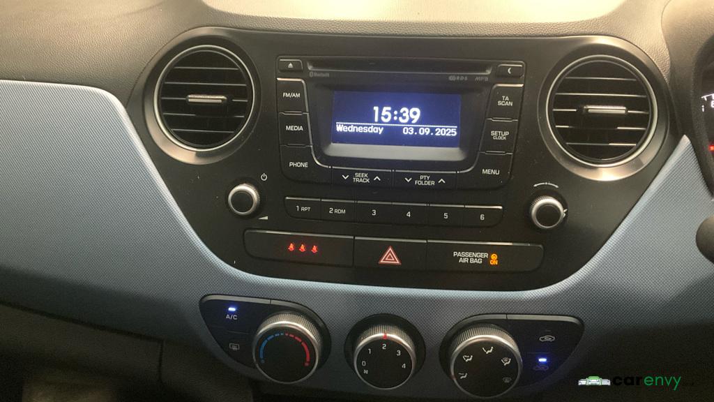 Hyundai i10 1.0 Premium Hatchback 5dr Petrol Manual Euro 5 (66 ps)