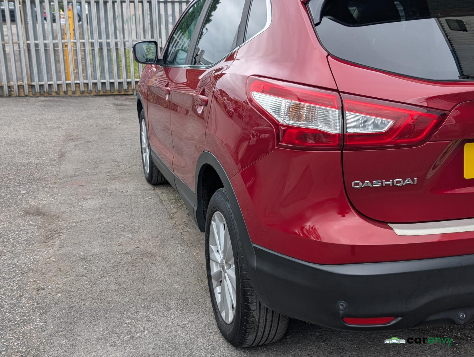 Nissan Qashqai 1.6 dCi Acenta Premium SUV 5dr Diesel XTRON 2WD Euro 5 (s/s) (130 ps)