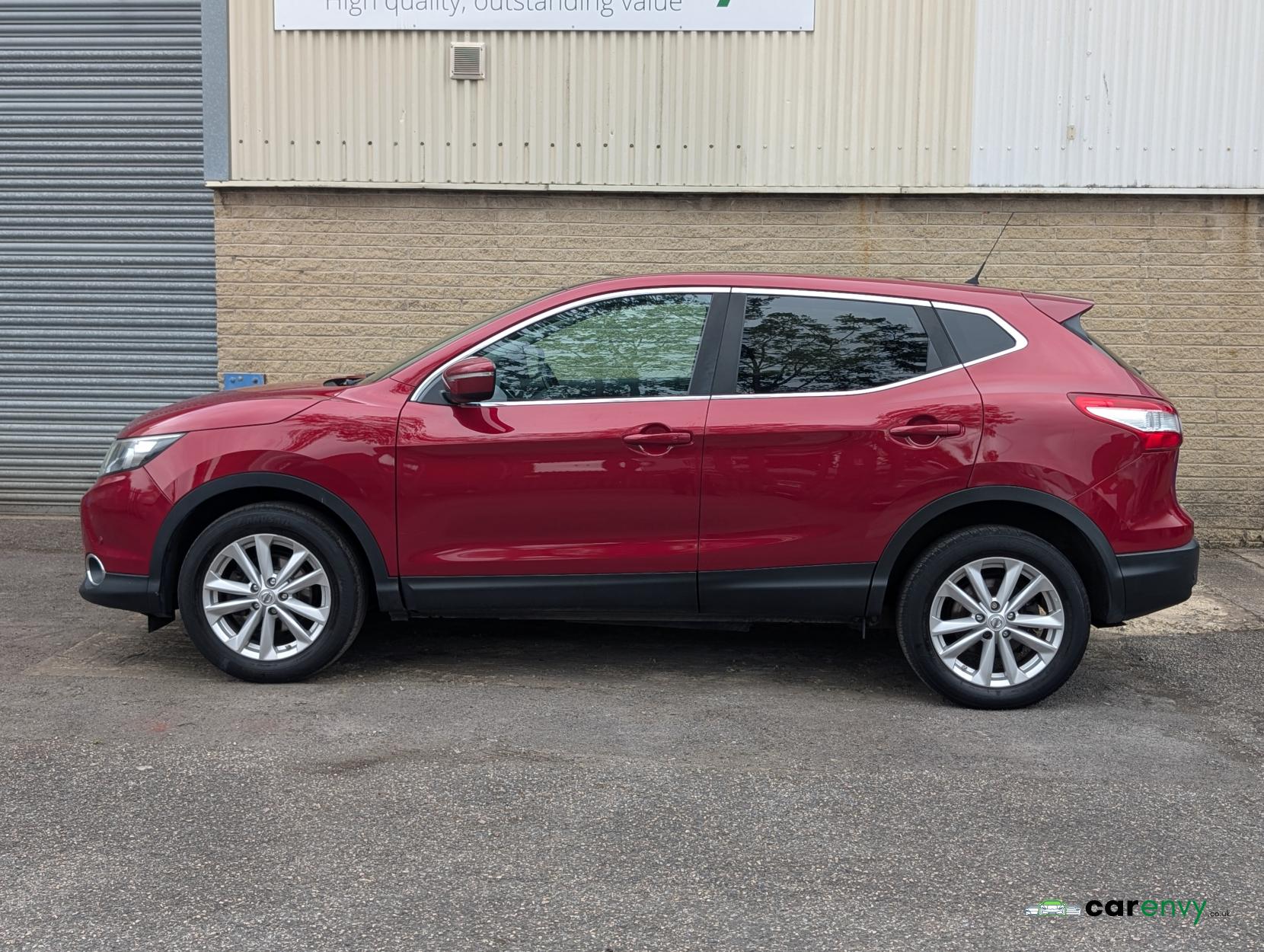 Nissan Qashqai 1.6 dCi Acenta Premium SUV 5dr Diesel XTRON 2WD Euro 5 (s/s) (130 ps)