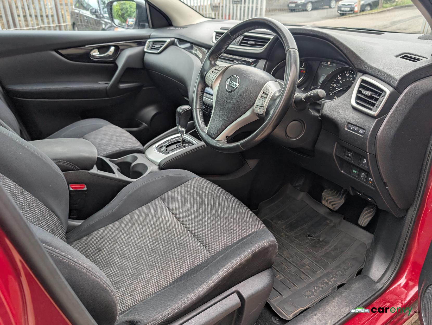 Nissan Qashqai 1.6 dCi Acenta Premium SUV 5dr Diesel XTRON 2WD Euro 5 (s/s) (130 ps)