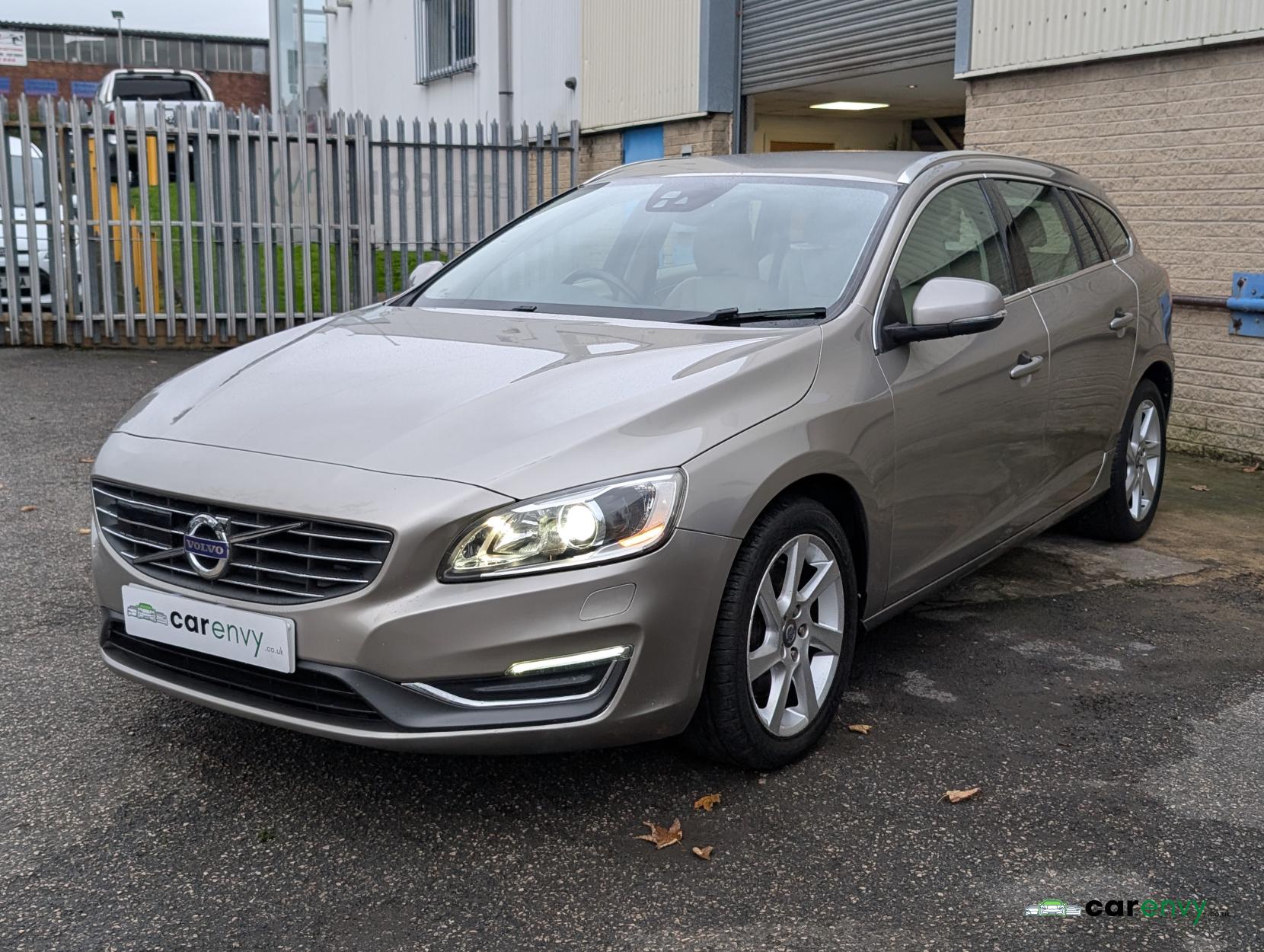 Volvo V60 2.4 D5 SE Lux Nav Estate 5dr Diesel Geartronic Euro 5 (215 ps)