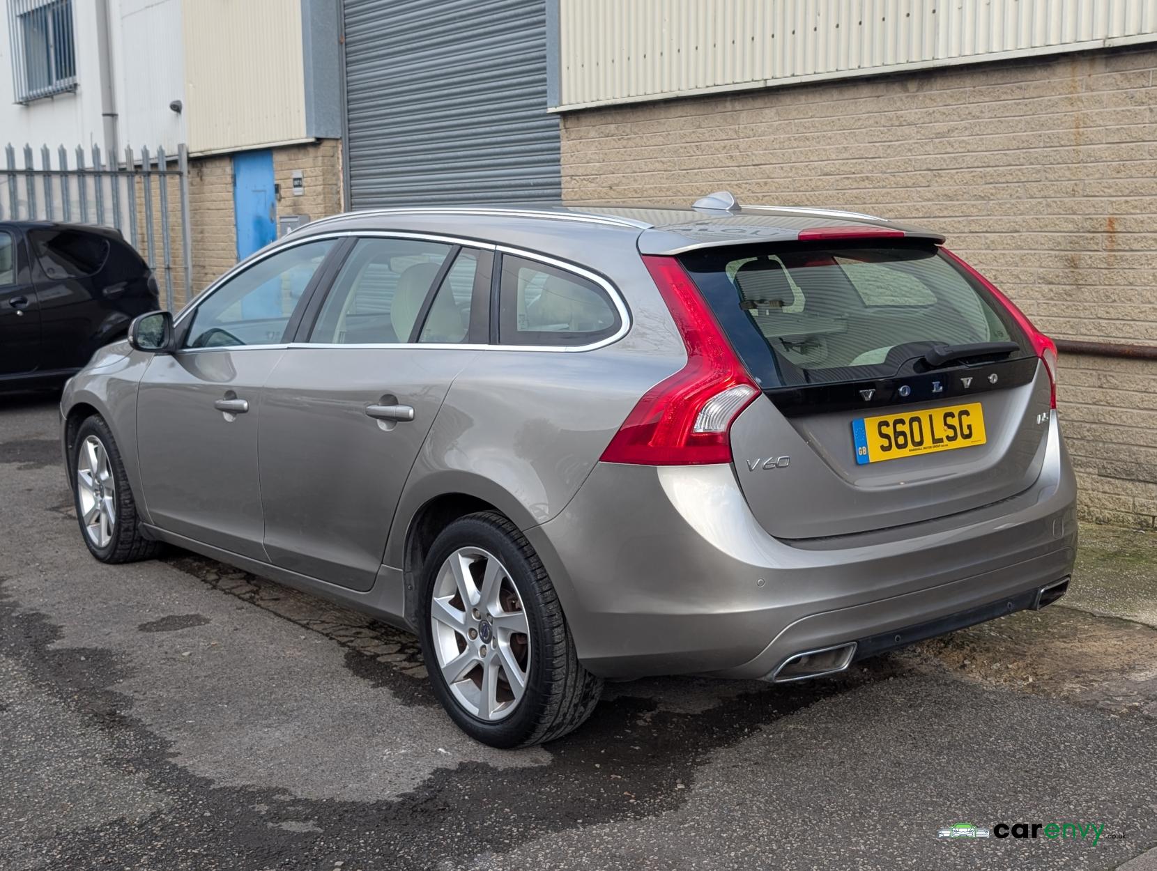 Volvo V60 2.4 D5 SE Lux Nav Estate 5dr Diesel Geartronic Euro 5 (215 ps)