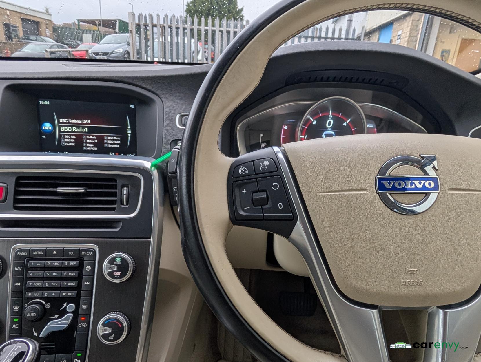 Volvo V60 2.4 D5 SE Lux Nav Estate 5dr Diesel Geartronic Euro 5 (215 ps)