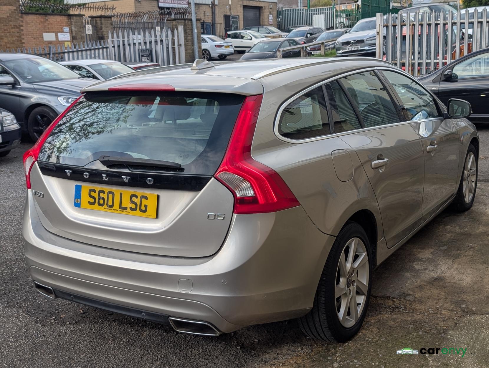Volvo V60 2.4 D5 SE Lux Nav Estate 5dr Diesel Geartronic Euro 5 (215 ps)