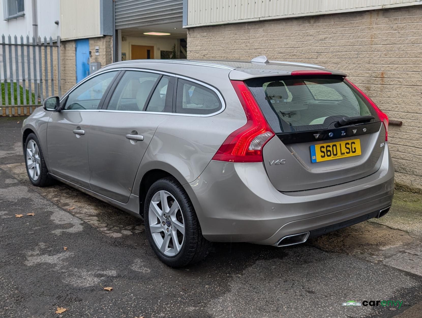 Volvo V60 2.4 D5 SE Lux Nav Estate 5dr Diesel Geartronic Euro 5 (215 ps)