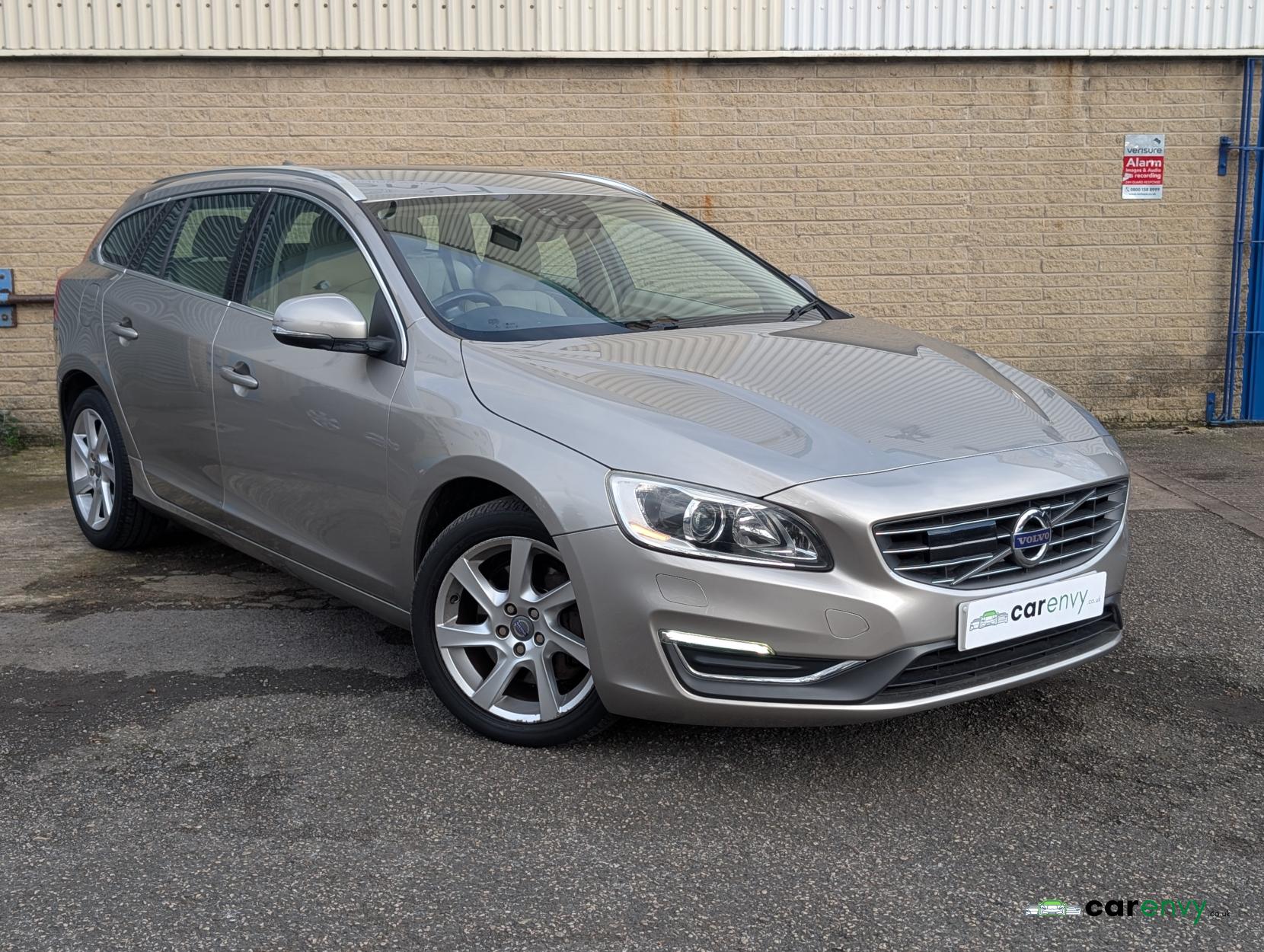 Volvo V60 2.4 D5 SE Lux Nav Estate 5dr Diesel Geartronic Euro 5 (215 ps)