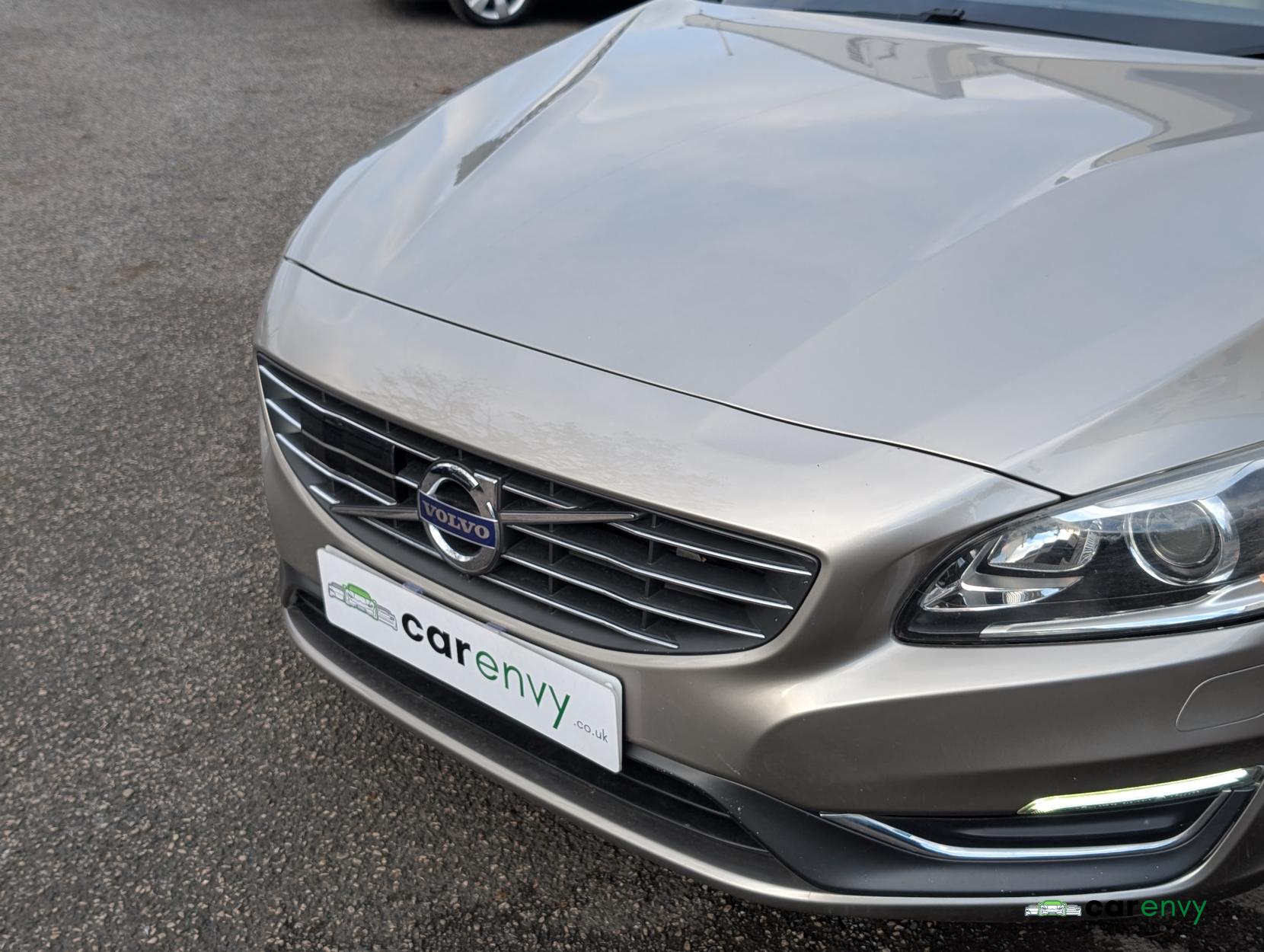 Volvo V60 2.4 D5 SE Lux Nav Estate 5dr Diesel Geartronic Euro 5 (215 ps)