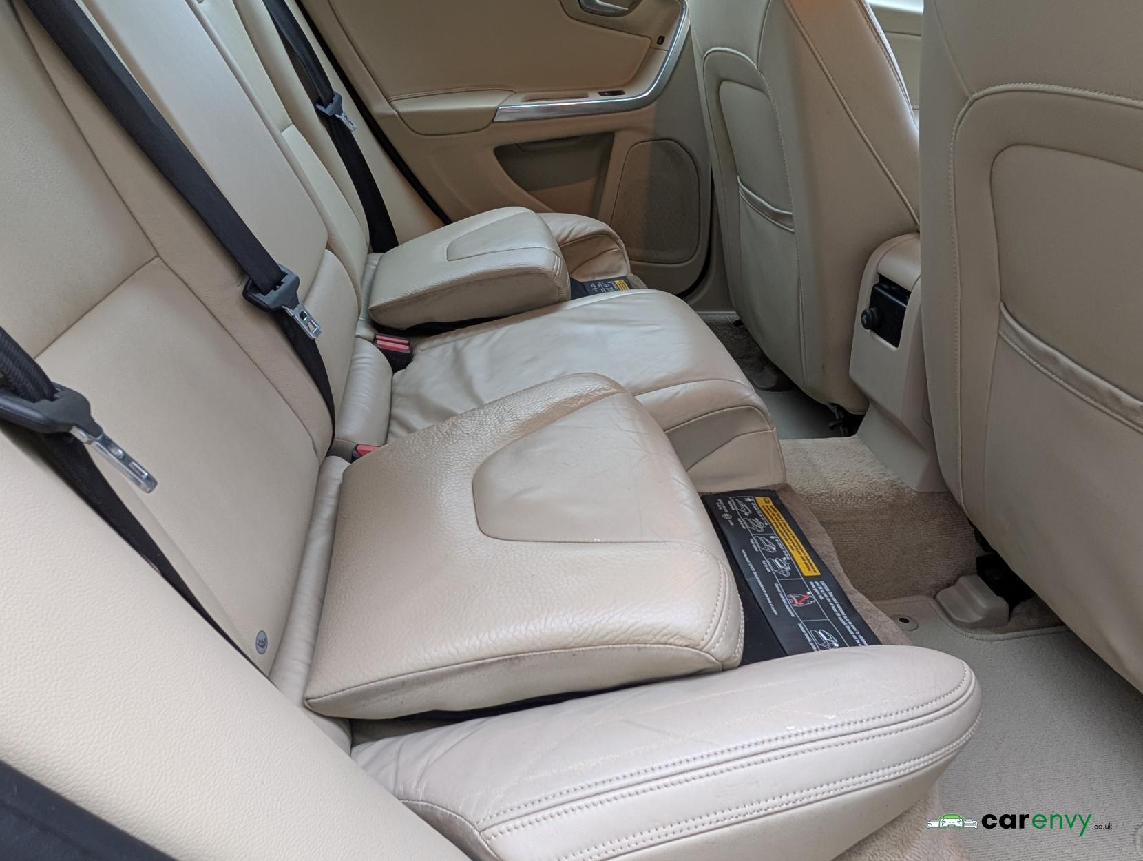 Volvo V60 2.4 D5 SE Lux Nav Estate 5dr Diesel Geartronic Euro 5 (215 ps)