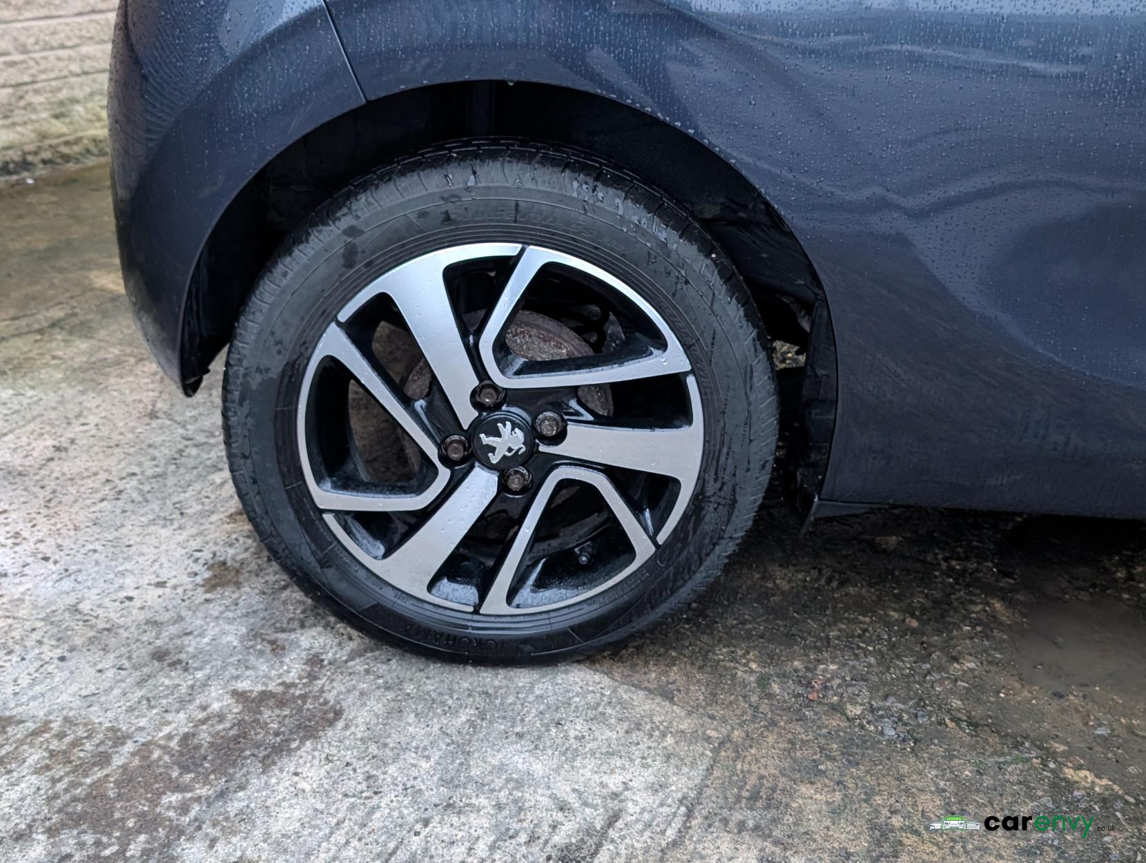 Peugeot 108 1.2 PureTech Allure Hatchback 3dr Petrol Manual Euro 6 (82 ps)