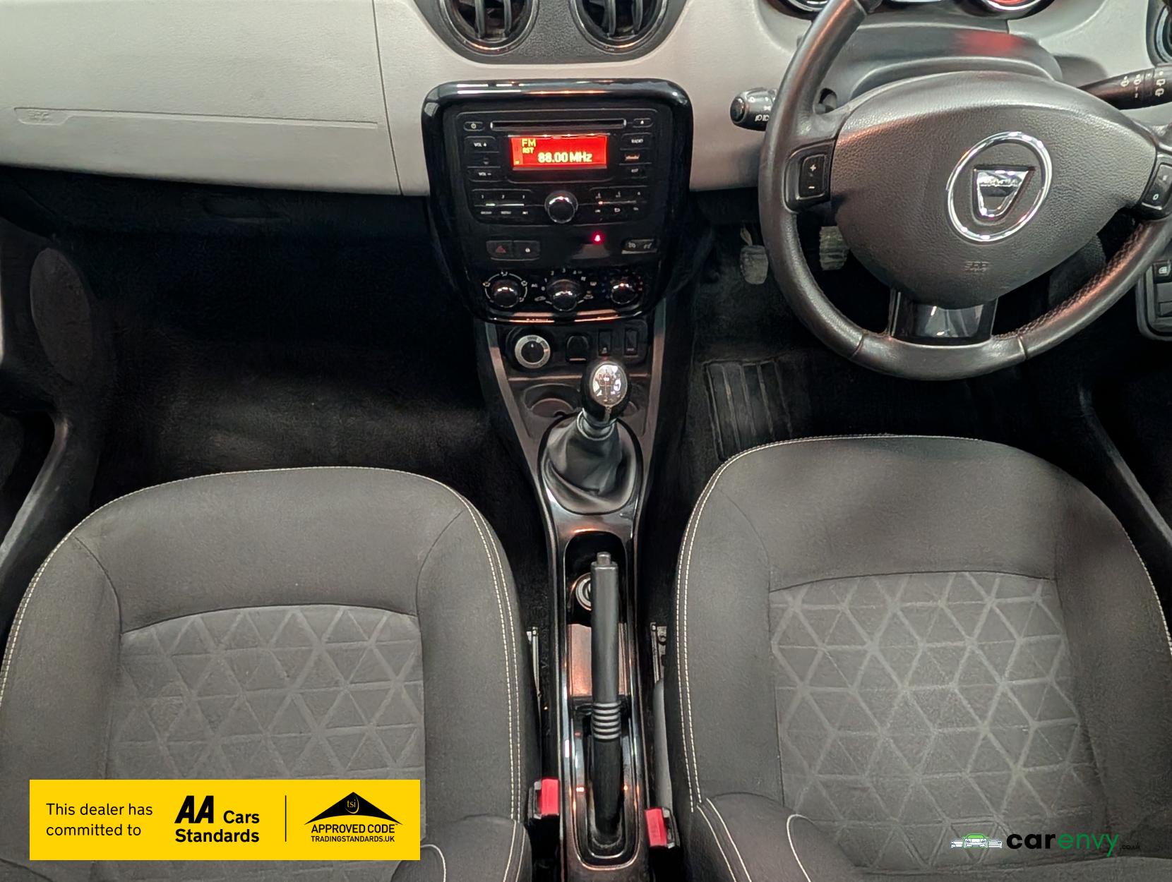 Dacia Duster 1.5 dCi Laureate SUV 5dr Diesel Manual 4WD Euro 5 (110 ps)