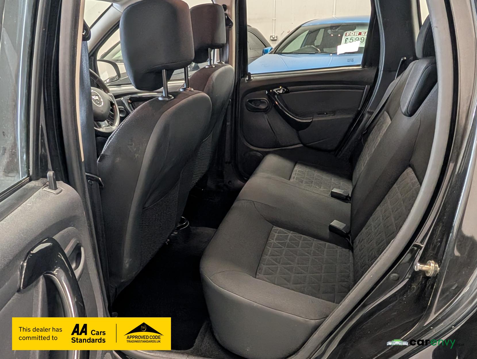 Dacia Duster 1.5 dCi Laureate SUV 5dr Diesel Manual 4WD Euro 5 (110 ps)