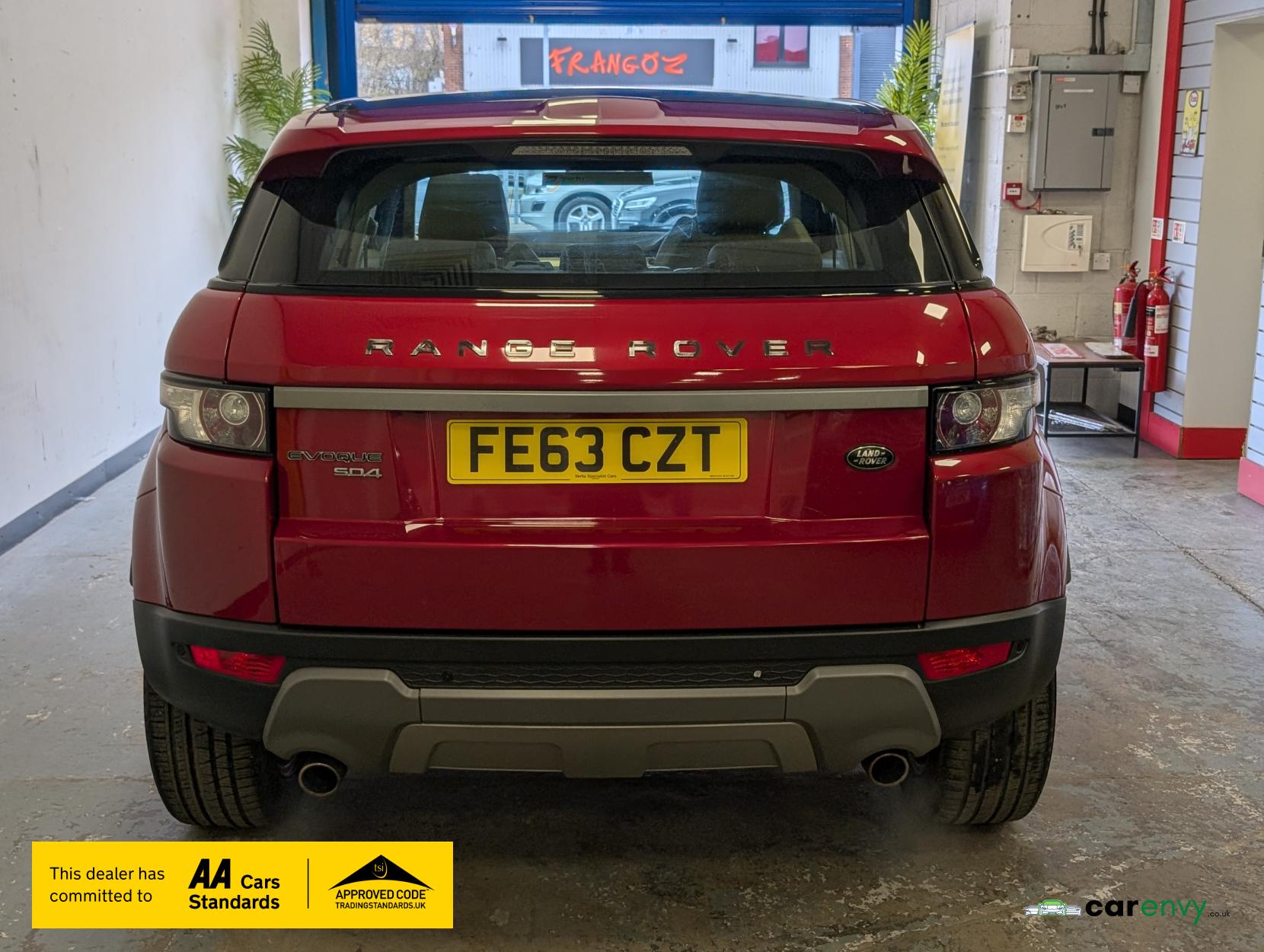 Land Rover Range Rover Evoque 2.2 SD4 Pure SUV 5dr Diesel Manual 4WD Euro 5 (s/s) (190 ps)