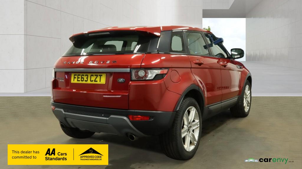 Land Rover Range Rover Evoque 2.2 SD4 Pure SUV 5dr Diesel Manual 4WD Euro 5 (s/s) (190 ps)