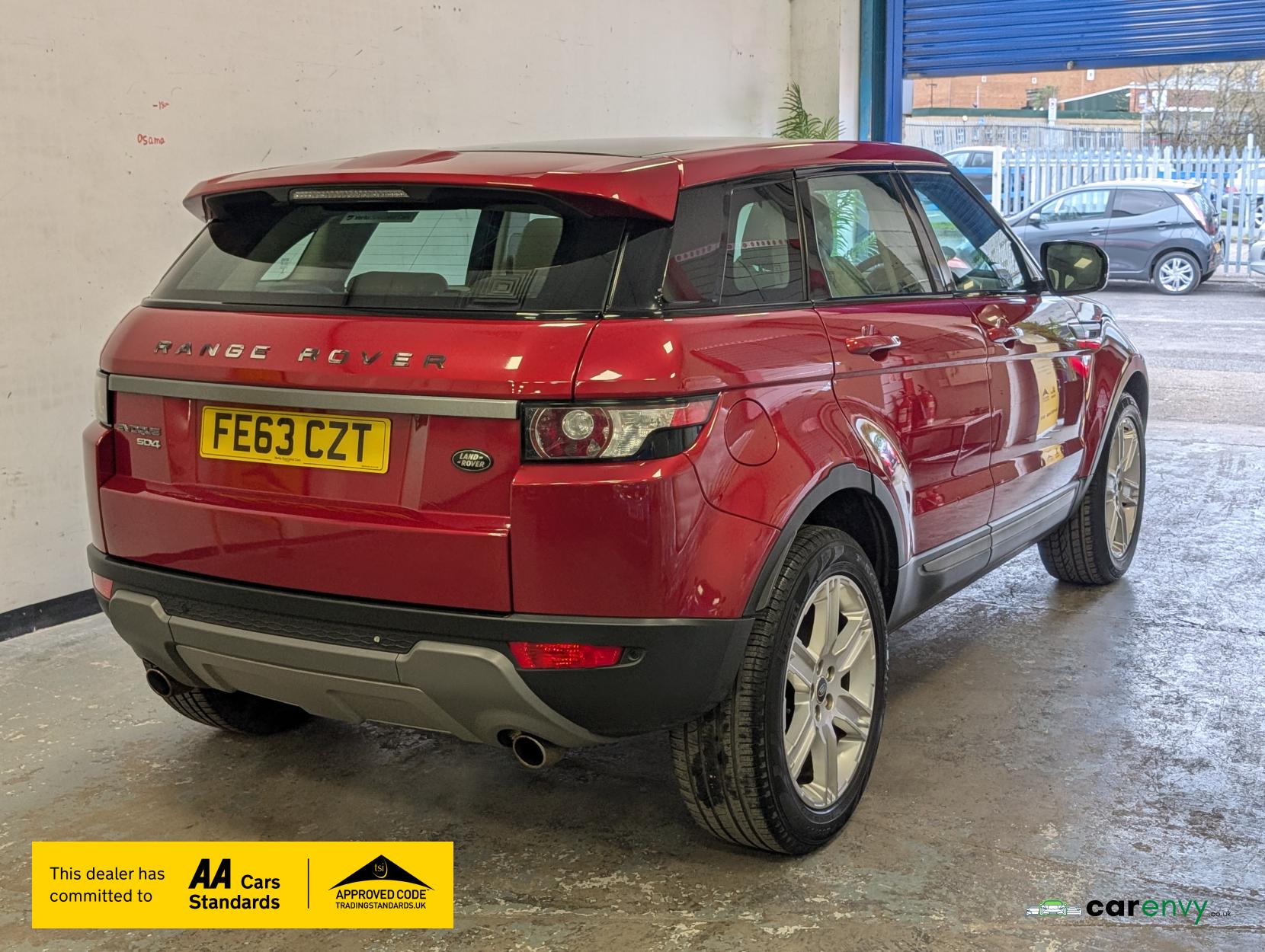 Land Rover Range Rover Evoque 2.2 SD4 Pure SUV 5dr Diesel Manual 4WD Euro 5 (s/s) (190 ps)