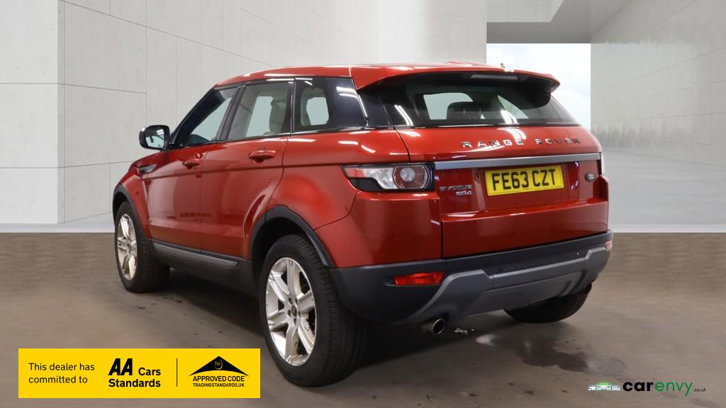 Land Rover Range Rover Evoque 2.2 SD4 Pure SUV 5dr Diesel Manual 4WD Euro 5 (s/s) (190 ps)