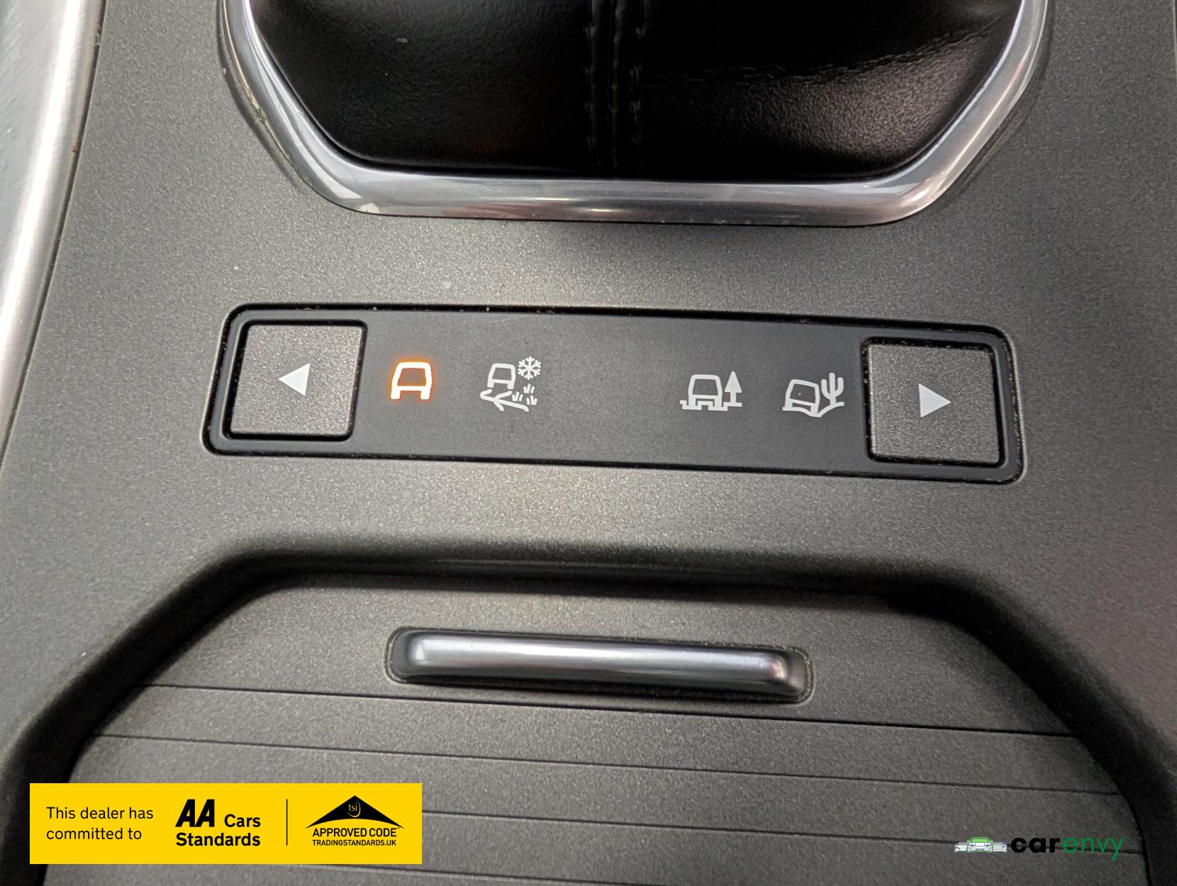 Land Rover Range Rover Evoque 2.2 SD4 Pure SUV 5dr Diesel Manual 4WD Euro 5 (s/s) (190 ps)