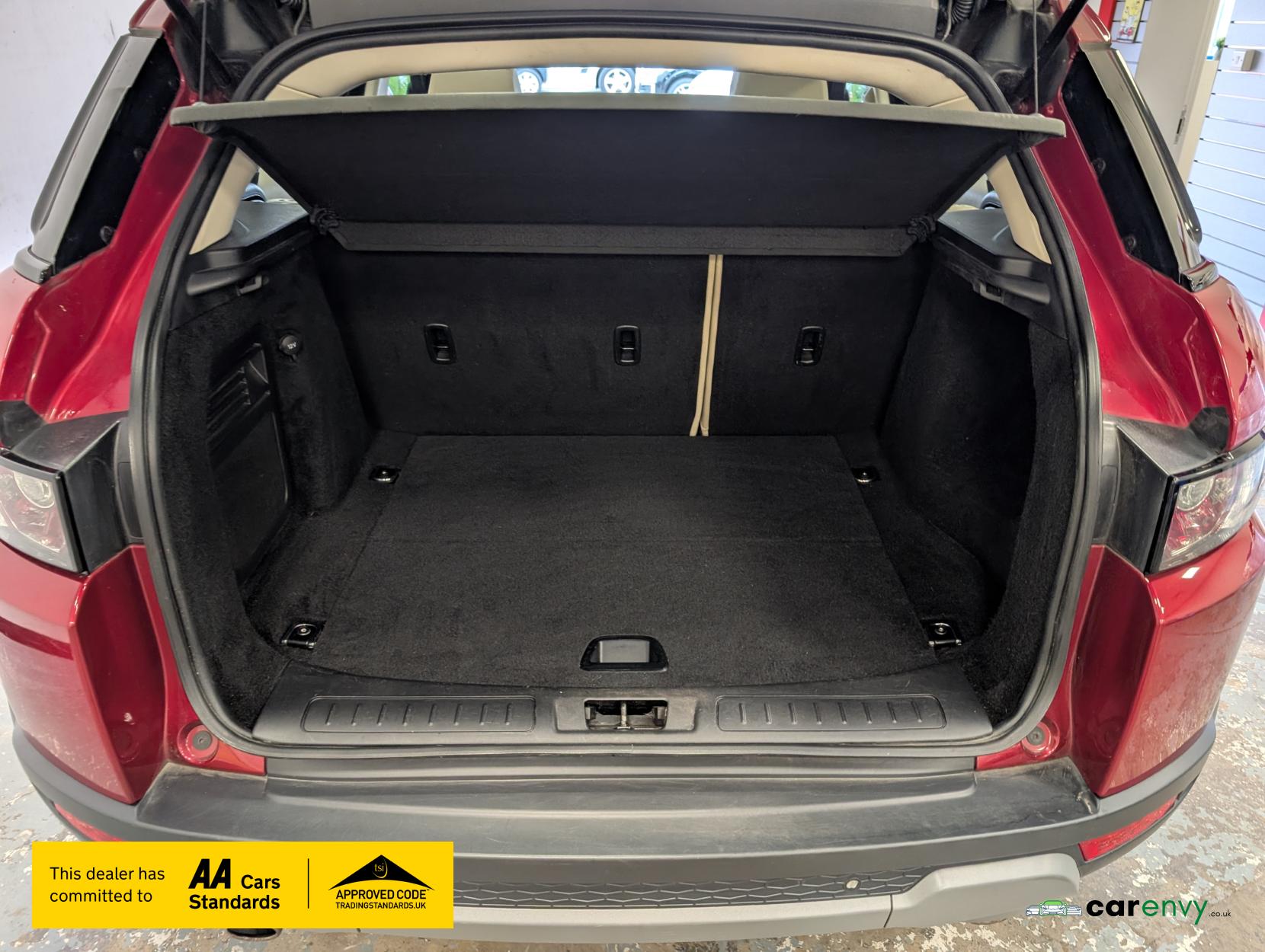 Land Rover Range Rover Evoque 2.2 SD4 Pure SUV 5dr Diesel Manual 4WD Euro 5 (s/s) (190 ps)