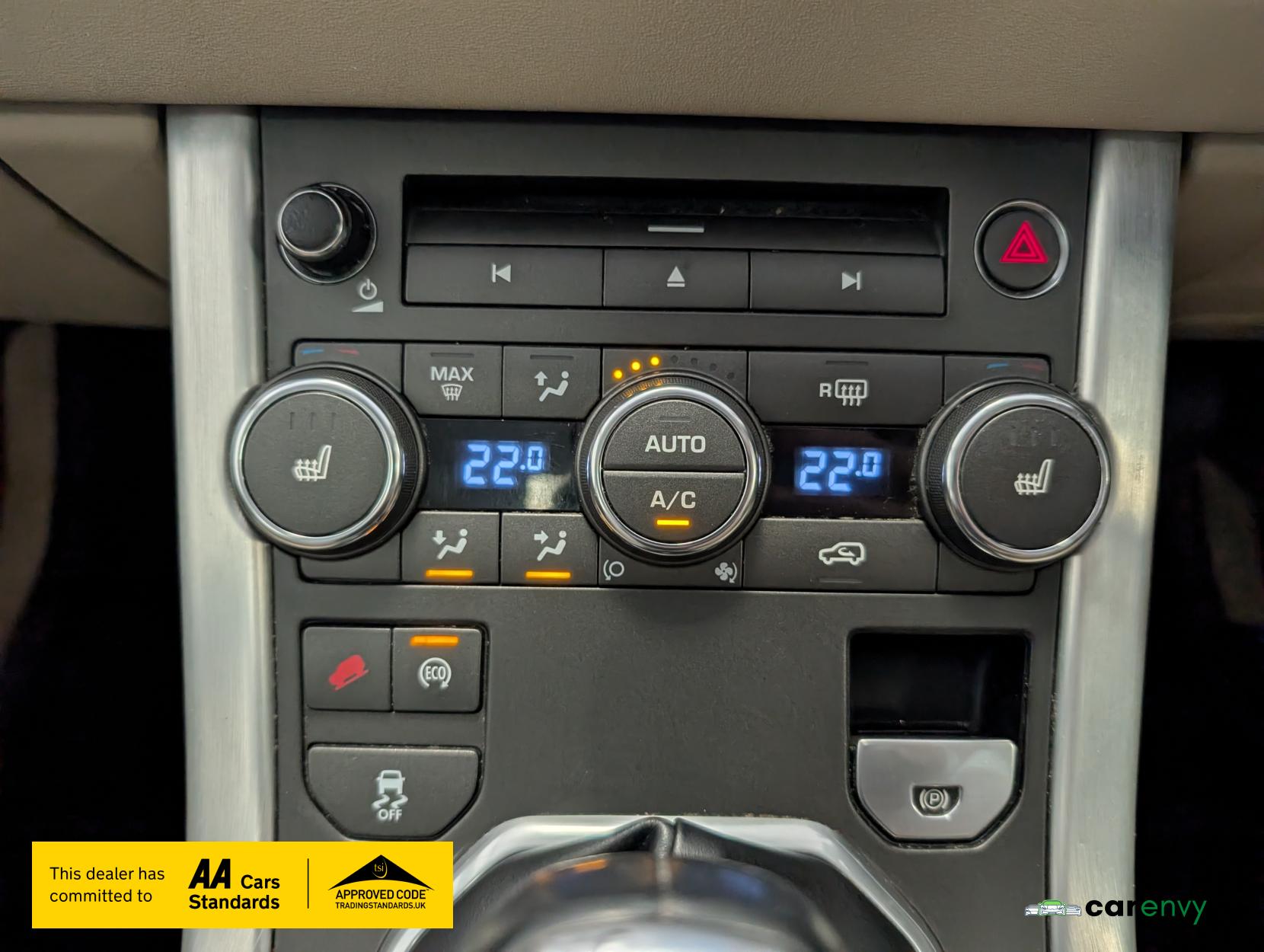 Land Rover Range Rover Evoque 2.2 SD4 Pure SUV 5dr Diesel Manual 4WD Euro 5 (s/s) (190 ps)