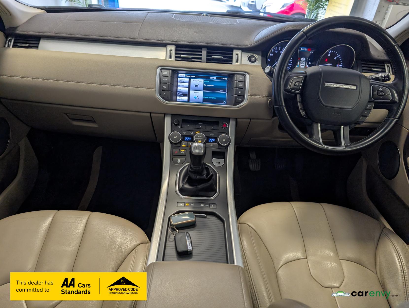 Land Rover Range Rover Evoque 2.2 SD4 Pure SUV 5dr Diesel Manual 4WD Euro 5 (s/s) (190 ps)