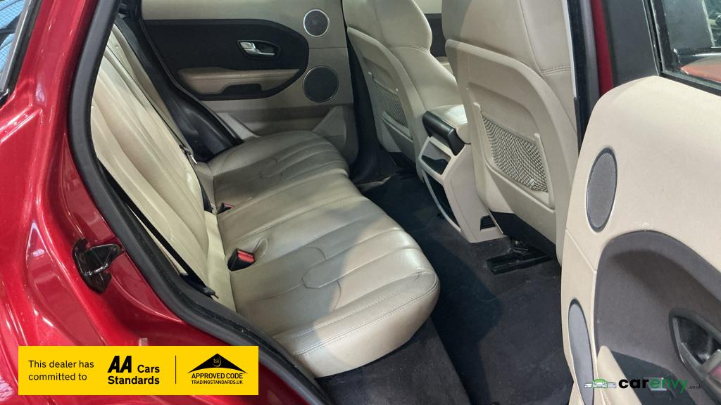 Land Rover Range Rover Evoque 2.2 SD4 Pure SUV 5dr Diesel Manual 4WD Euro 5 (s/s) (190 ps)