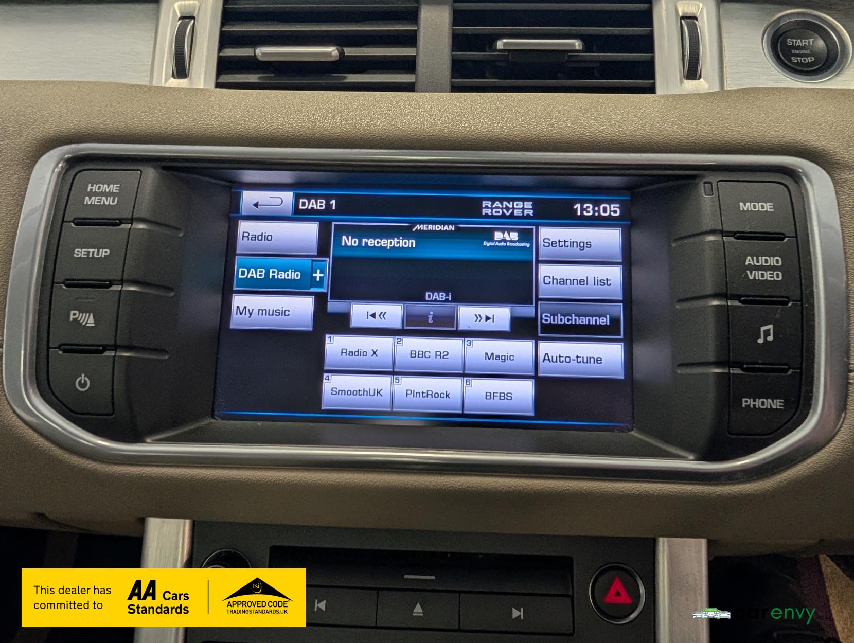 Land Rover Range Rover Evoque 2.2 SD4 Pure SUV 5dr Diesel Manual 4WD Euro 5 (s/s) (190 ps)