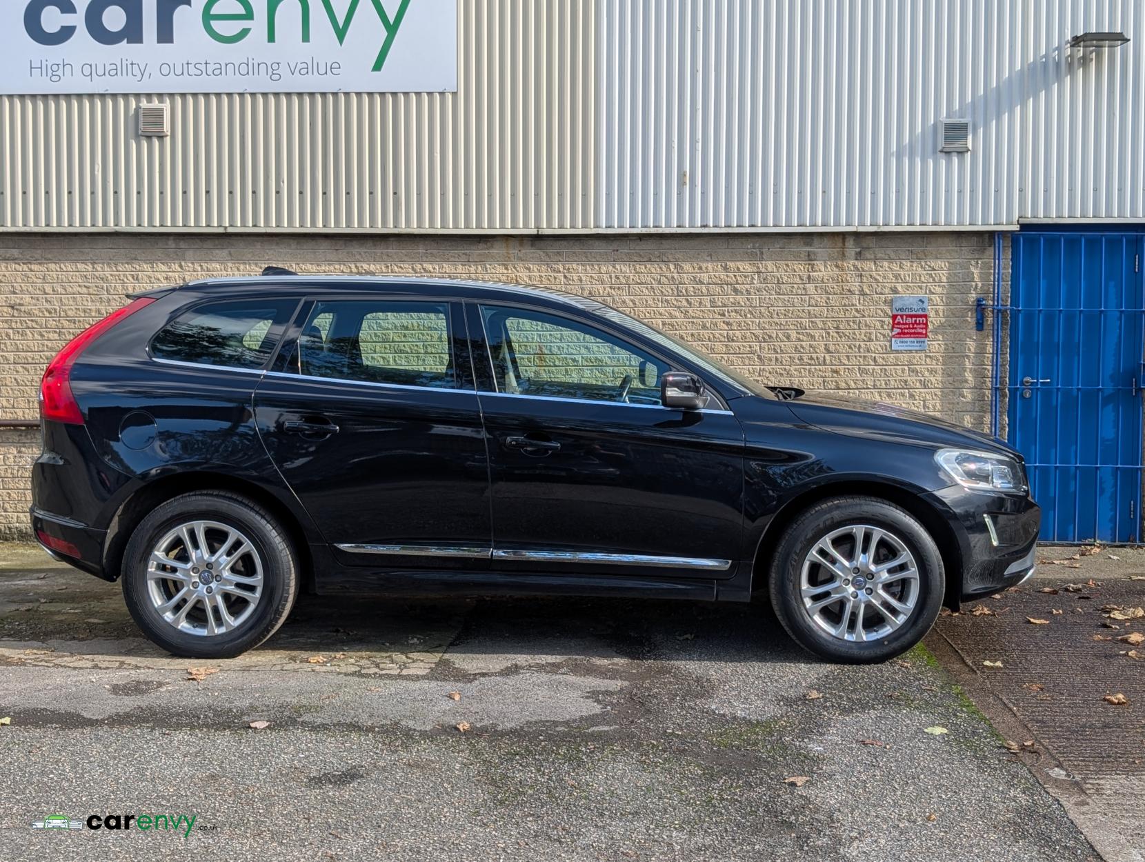 Volvo XC60 2.4 D5 SE Lux Nav SUV 5dr Diesel Geartronic AWD Euro 5 (215 ps)