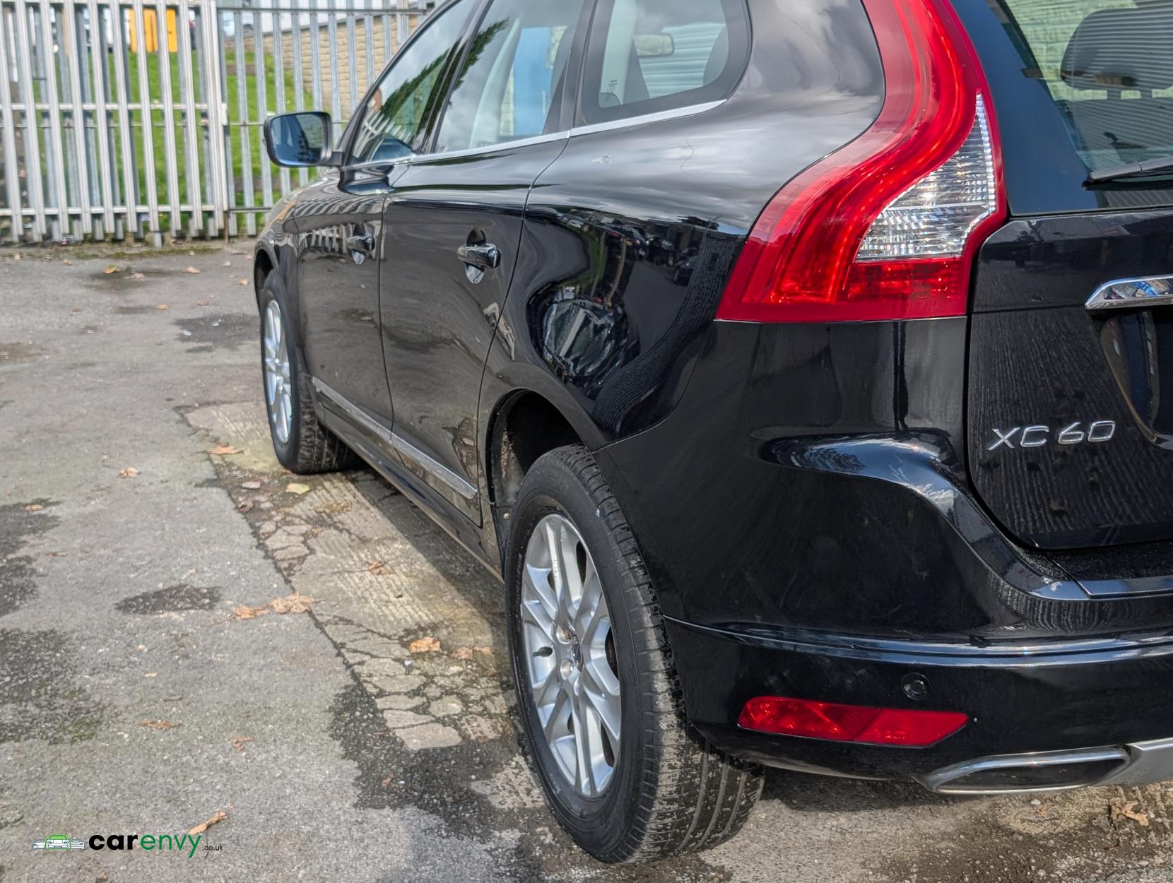 Volvo XC60 2.4 D5 SE Lux Nav SUV 5dr Diesel Geartronic AWD Euro 5 (215 ps)