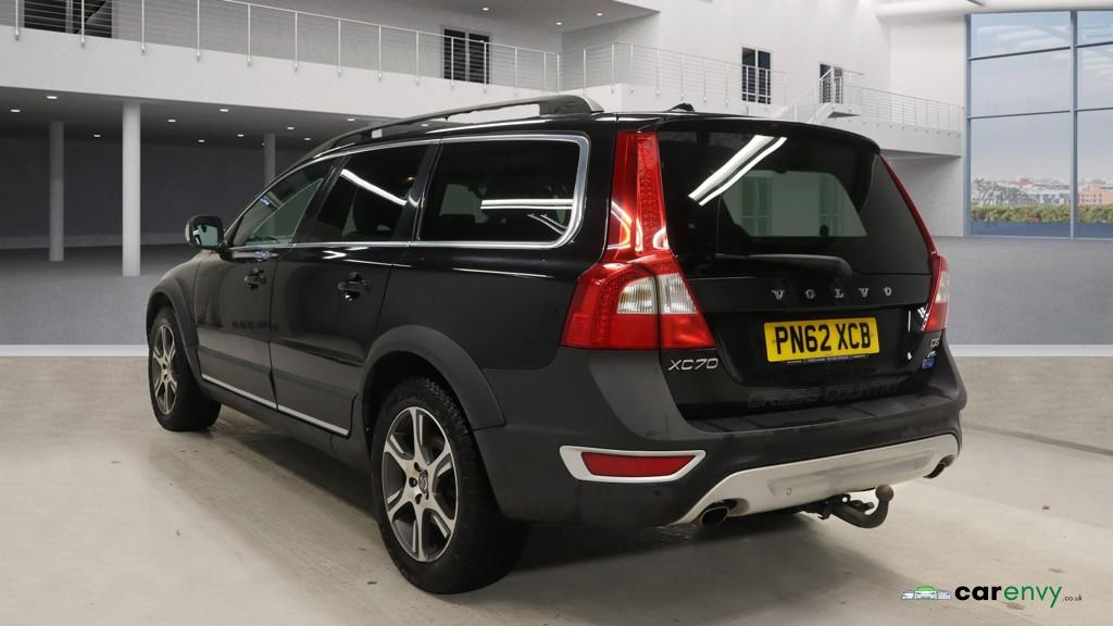 Volvo XC70 2.4 D5 SE Lux Estate 5dr Diesel Geartronic AWD Euro 5 (215 ps)