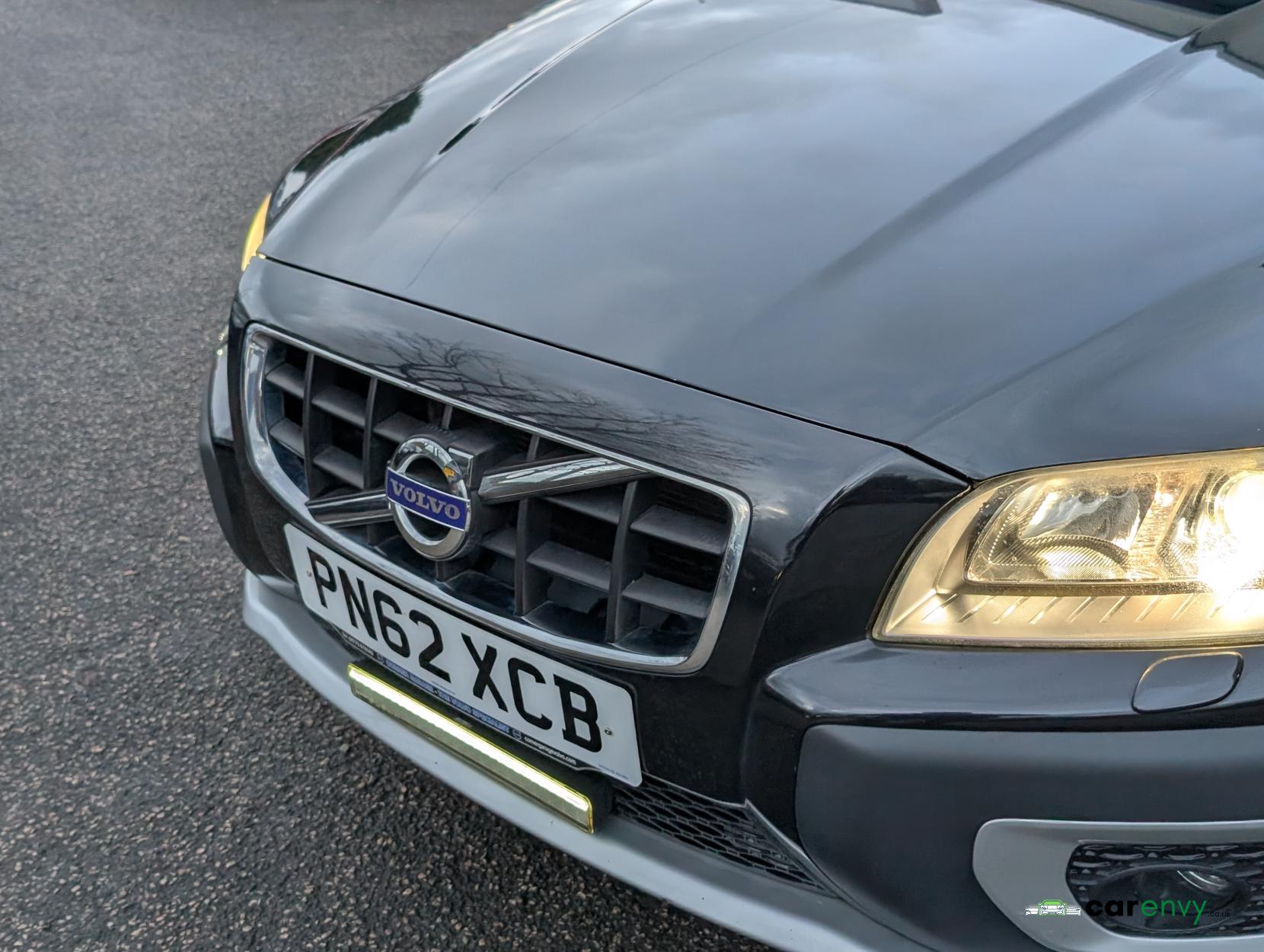 Volvo XC70 2.4 D5 SE Lux Estate 5dr Diesel Geartronic AWD Euro 5 (215 ps)