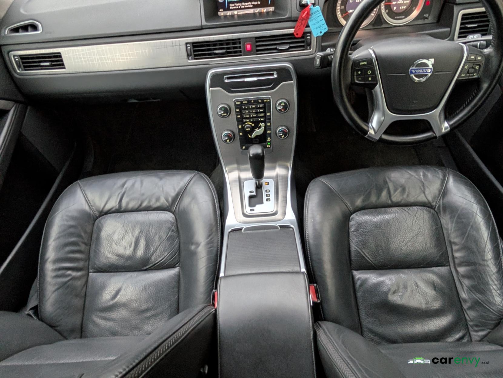 Volvo XC70 2.4 D5 SE Lux Estate 5dr Diesel Geartronic AWD Euro 5 (215 ps)