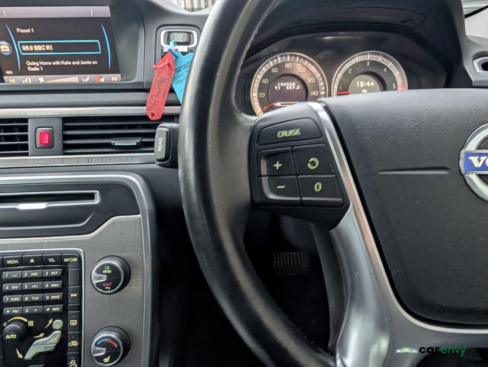 Volvo XC70 2.4 D5 SE Lux Estate 5dr Diesel Geartronic AWD Euro 5 (215 ps)