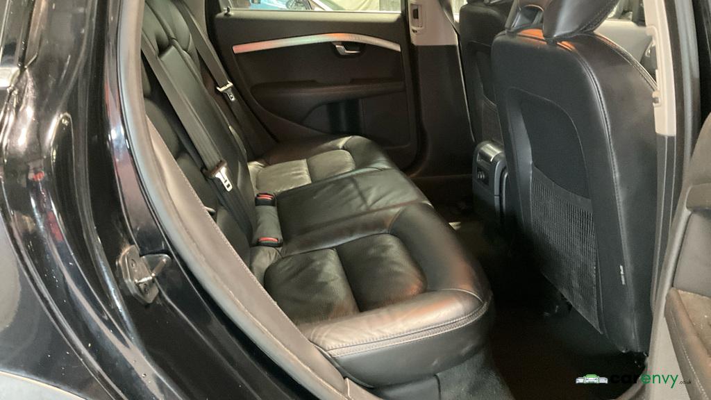 Volvo XC70 2.4 D5 SE Lux Estate 5dr Diesel Geartronic AWD Euro 5 (215 ps)