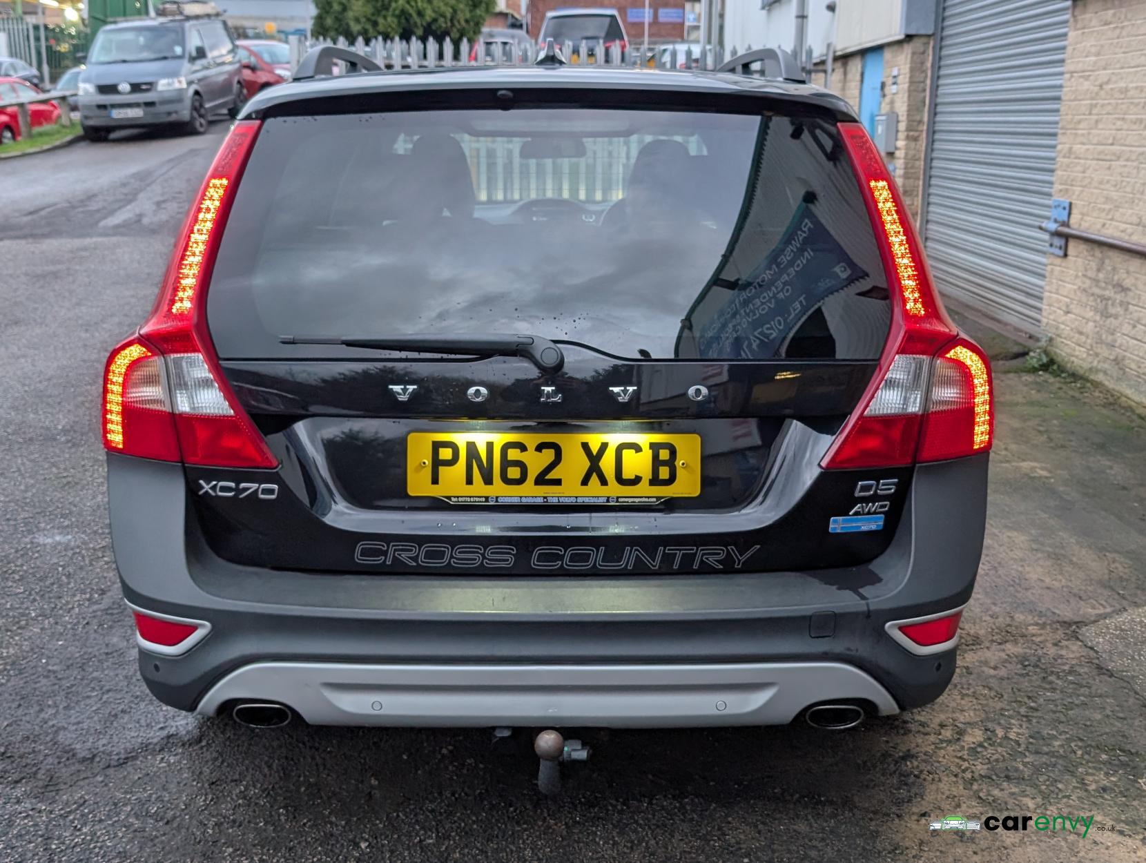 Volvo XC70 2.4 D5 SE Lux Estate 5dr Diesel Geartronic AWD Euro 5 (215 ps)