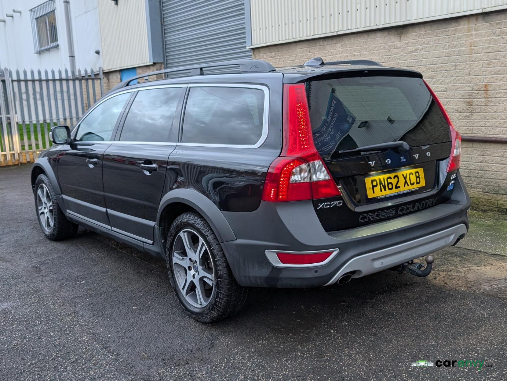 Volvo XC70 2.4 D5 SE Lux Estate 5dr Diesel Geartronic AWD Euro 5 (215 ps)