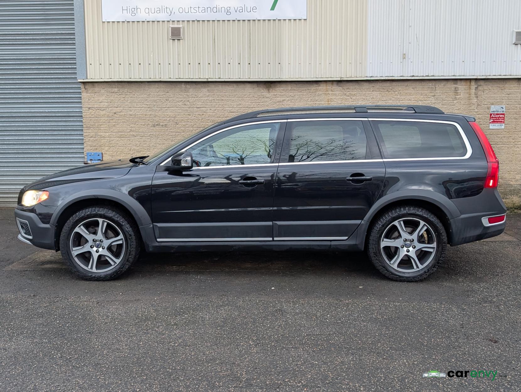 Volvo XC70 2.4 D5 SE Lux Estate 5dr Diesel Geartronic AWD Euro 5 (215 ps)