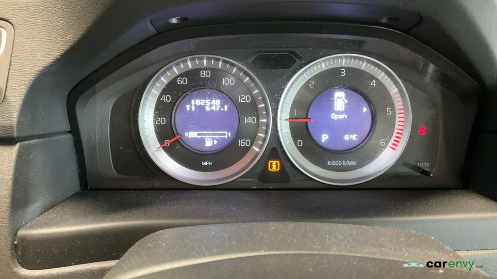 Volvo XC70 2.4 D5 SE Lux Estate 5dr Diesel Geartronic AWD Euro 5 (215 ps)