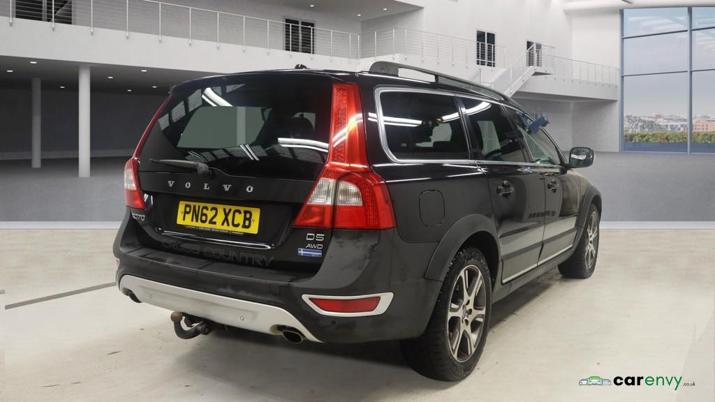 Volvo XC70 2.4 D5 SE Lux Estate 5dr Diesel Geartronic AWD Euro 5 (215 ps)