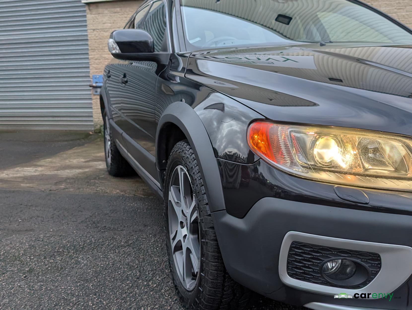 Volvo XC70 2.4 D5 SE Lux Estate 5dr Diesel Geartronic AWD Euro 5 (215 ps)