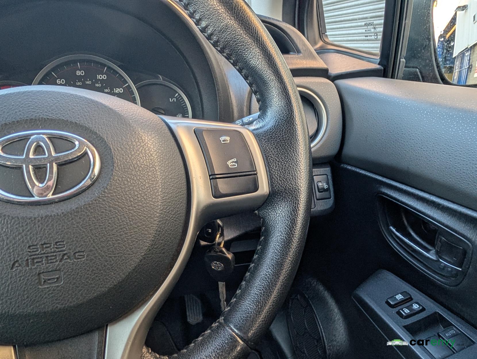 Toyota Yaris 1.33 Dual VVT-i TR Hatchback 5dr Petrol Manual Euro 5 (101 ps)