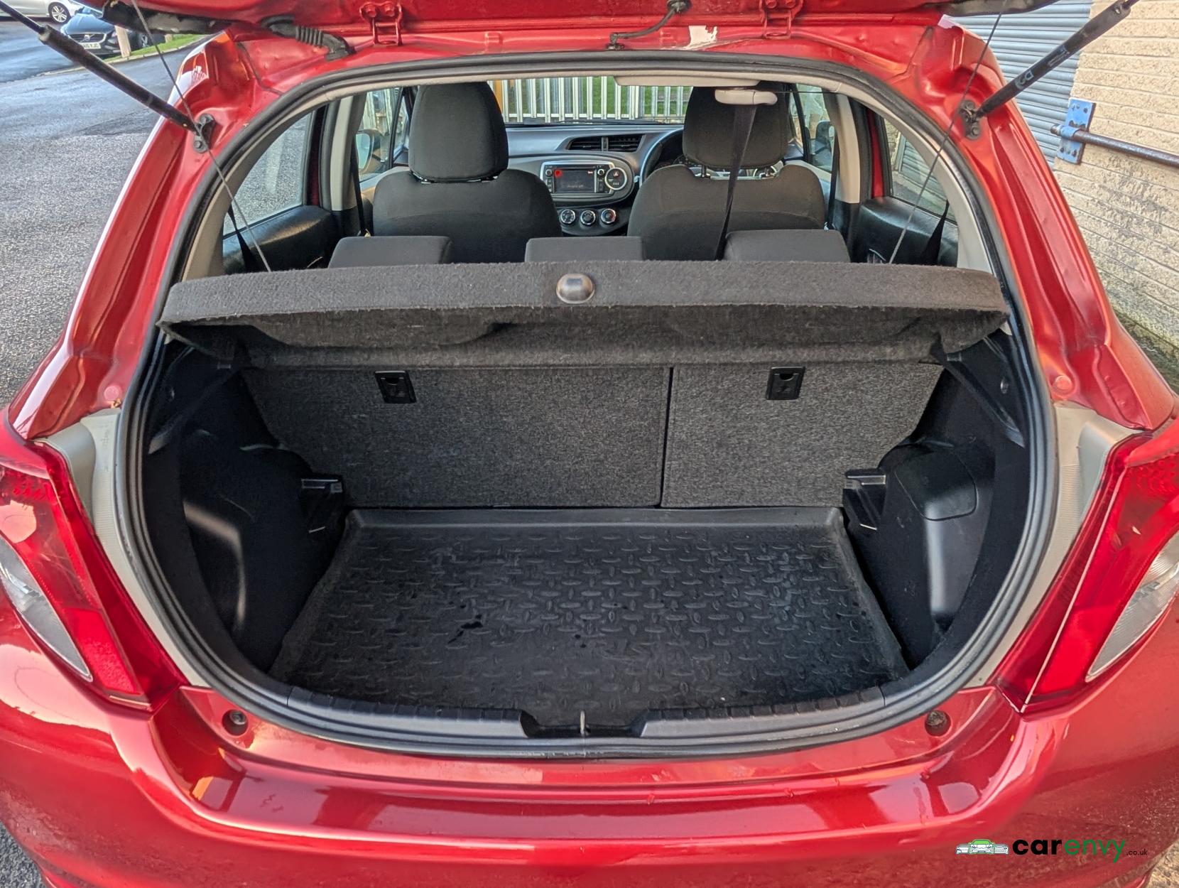 Toyota Yaris 1.33 Dual VVT-i TR Hatchback 5dr Petrol Manual Euro 5 (101 ps)