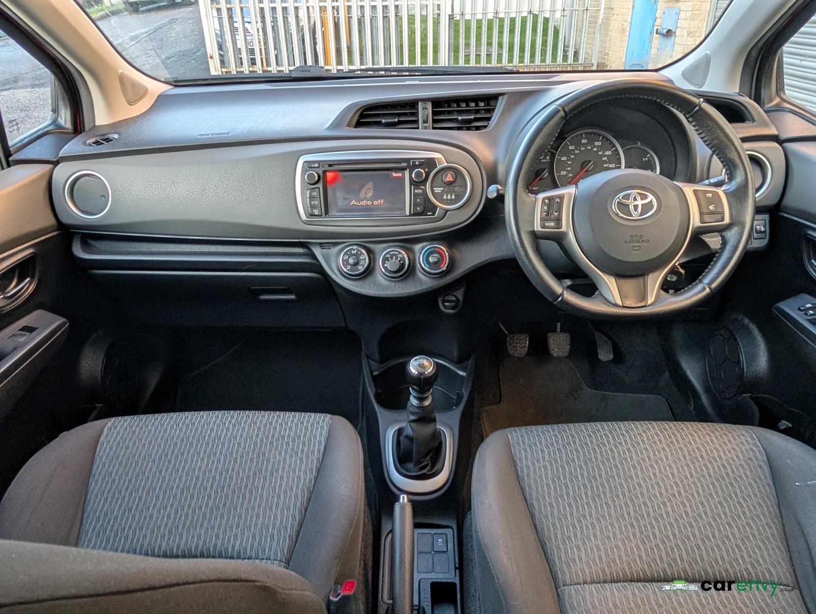 Toyota Yaris 1.33 Dual VVT-i TR Hatchback 5dr Petrol Manual Euro 5 (101 ps)