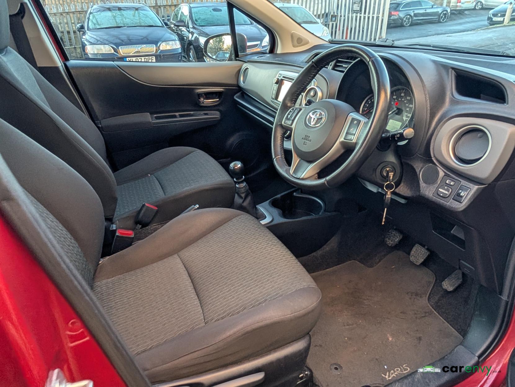 Toyota Yaris 1.33 Dual VVT-i TR Hatchback 5dr Petrol Manual Euro 5 (101 ps)